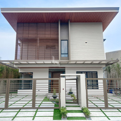 Superb Modern Industrial House with Swimming Pool For Sale in BF Homes,