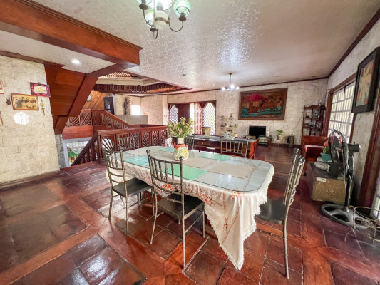 Stylishly Designed House For Sale Near Congressional Ave