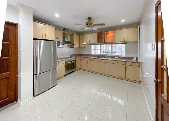 Well-maintained 5BR House and Lot for Sale in BF Homes, Las Piñas City