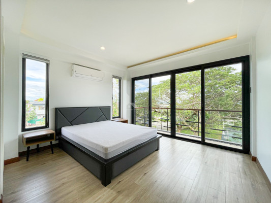 Astounding Fully Furnished Modern Home For Sale in The Mansion South Forbes