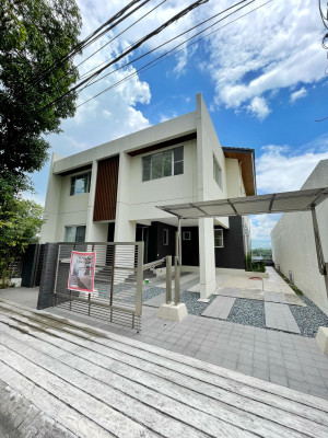Elegant Innovative Modern Japanese House with best quality materials from Japan