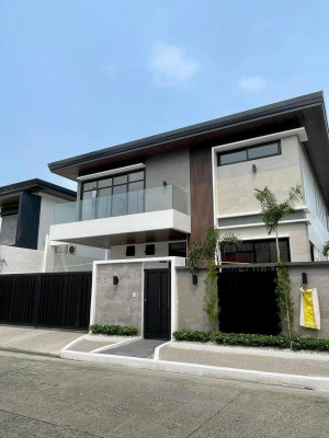 A Brand New Modern Masterpiece for Sale in BF Homes, Parañaque