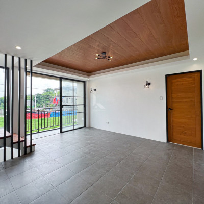 Gorgeous Modern House and Lot with Roof Deck For Sale