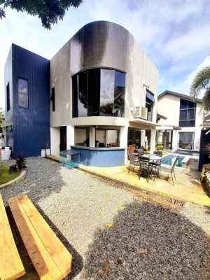 PRE OWNED HOUSE AND LOT FOR SALE VISTA REAL VILLAGE, OLD BALARA
