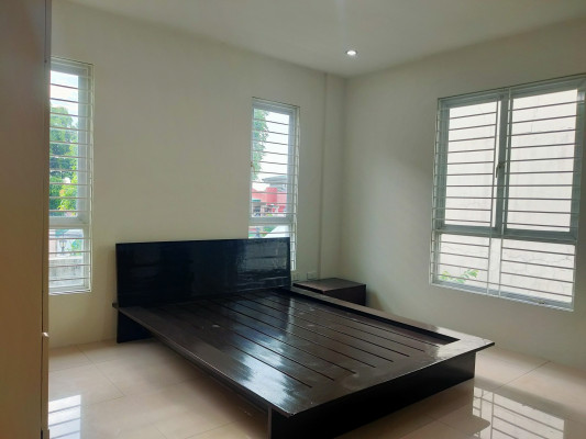 SEMI FURNISHED TWO STOREY HOUSE IN BETTER LIVING PARANAQUE