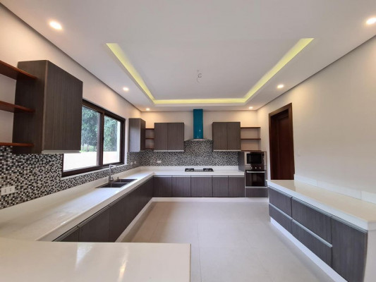 PORTOFINO HEIGHTS BRAND NEW HOUSE FOR SALE