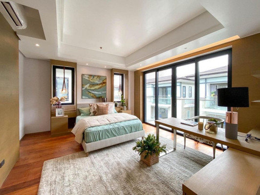 Modern Townhouse For Sale In New Manila, Quezon City