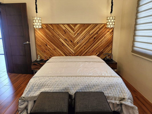 PRE-OWNED GOOD CONDITION FURNISHED LOFT TYPE HOUSE FOR SALE