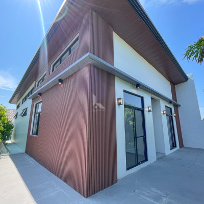 Gorgeous Brand New Modern Corner Lot House For Sale