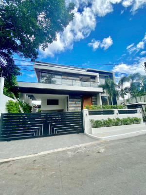 Brand New Modern Semi-Furnished House w/ Swimming pool