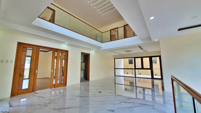 Massive Brand New House in Portofino South