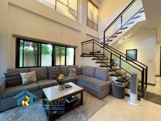 Well-Furnished 4-Bedroom House in United Paranaque