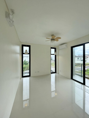 Brand New Modern House for Sale in Greenwoods Executive Village