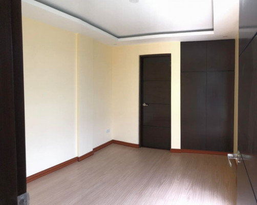 Greenwoods House and Lot for Sale Brand New