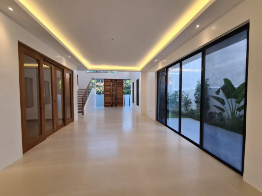 Desirable Brandnew 2 Storey House in BF Paranaque