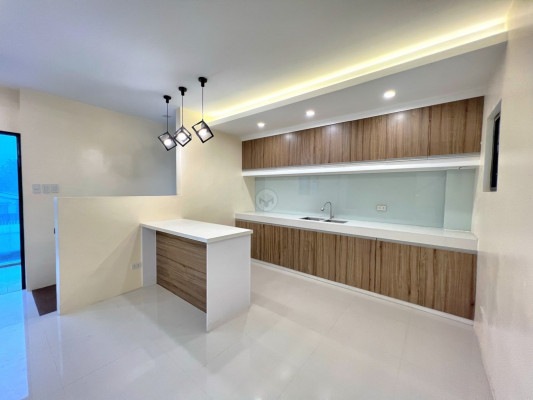Sophisticated Dream Townhouse for Sale near Congressional Ave, Quezon City