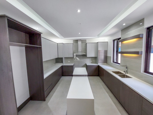Spacious and Grand Brand New House and Lot for Sale
