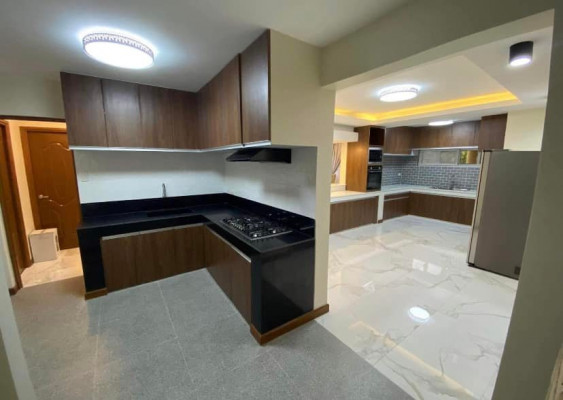 HOUSE FOR SALE IN MULTINATIONAL VILLAGE PARAÑAQUE CITY