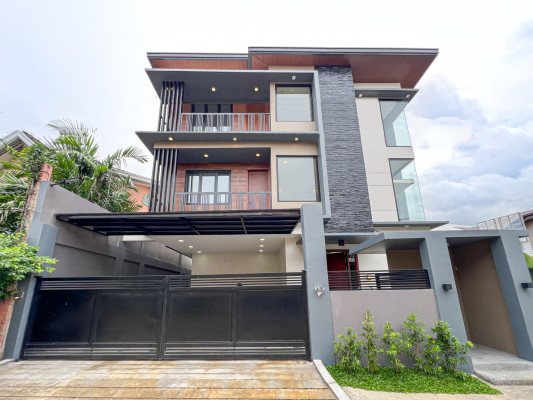 Sophisticated Modern Contemporary Home in Filinvest East
