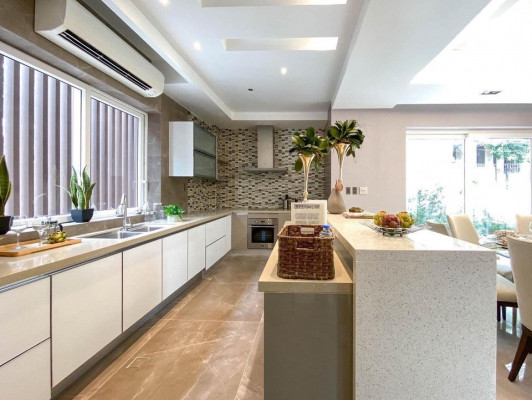Modern Townhouse For Sale In New Manila, Quezon City