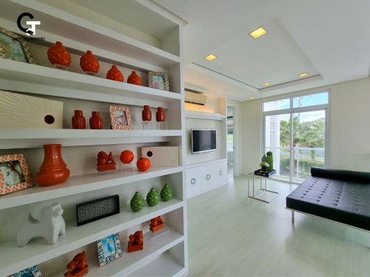 Spacious Miami Home Modern Design Fully Furnished House and Lot