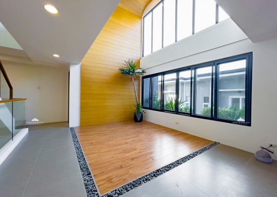 Japandi Interior Decorated 4BR Duplex for Sale in AFPOVAI, Taguig City