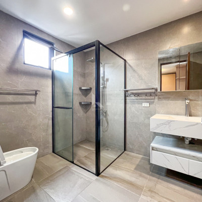 Stunning Modern Industrial House and Lot For Sale