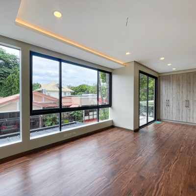 Sophisticated Modern Contemporary House and Lot For Sale