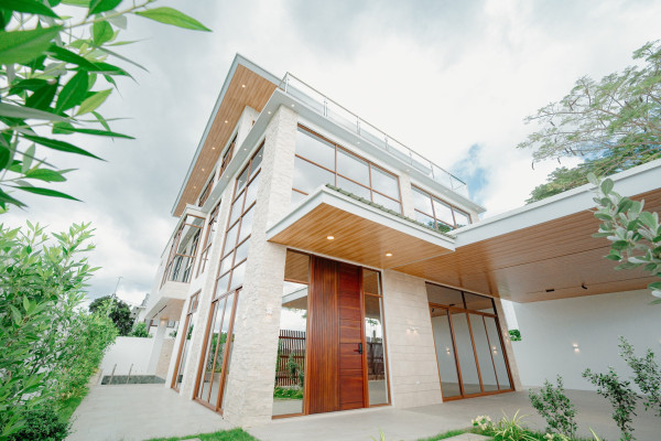 Stunning 5-Bedroom House and Lot for Sale in Eastland Heights, Antipolo, Rizal