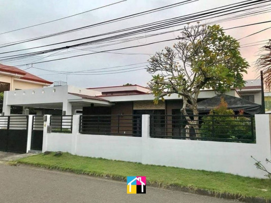 5 BEDROOM READY FOR OCCUPANCY HOUSE WITH 3 CAR PARKING IN BANILAD MANDAUE CEBU