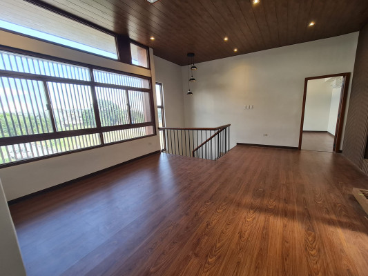 ELEGANT HOUSE AND LOT FOR SALE IN GREENWOODS TAYTAY NEAR CAINTA, PASIG AND BGC
