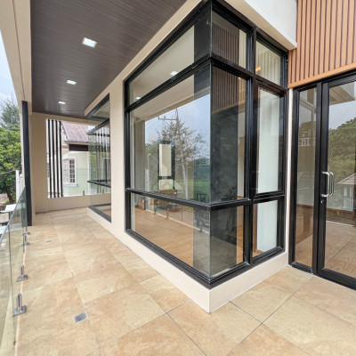 Stunning Modern House and Lot with High Ceiling for Sale
