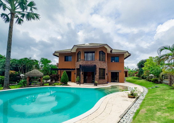 Modern Cottage Style-inspired House for Sale in Leisure Farms, Batangas!