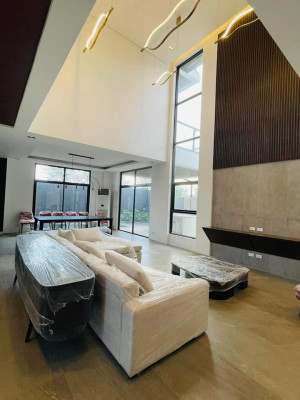 Semi furnished House and lot with Pool For Sale in Greenwoods Executive Village