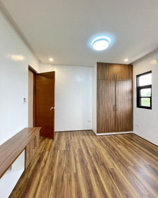 Beautiful Brand New 3-Storey House for Sale in Greenwoods