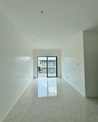 Brand New Modern House for Sale in Greenwoods Executive Village