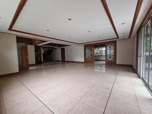 An Admirable 4 Bedroom House and Lot for Sale in Acropolis Subd.