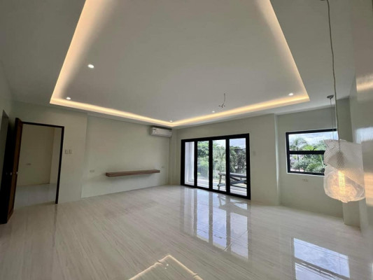 BRAND NEW 3 STOREY HOUSE AND LOT FOR SALE