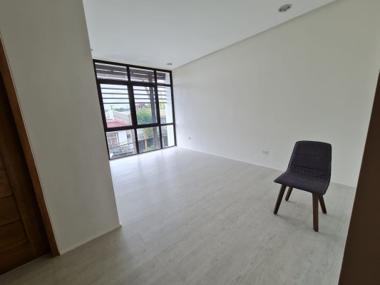 HOUSE AND LOT FOR SALE AT SIERRA VALLEY CAINTA RIZAL