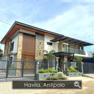Stately Exquisite House and Lot for Sale