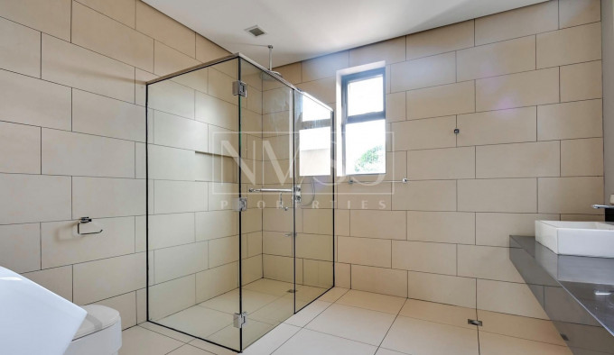 Elegant Spacious Residence
