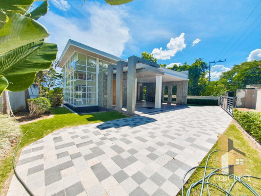 Luxury House for Sale in Maria Luisa Banilad