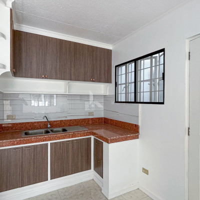 Classy Contemporary Corner House and Lot For Sale