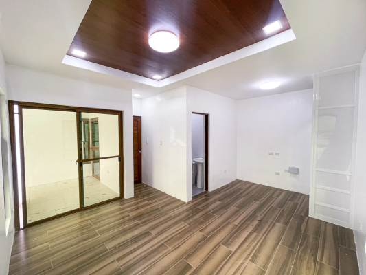 Pleasing Modern Contemporary House and Lot For Sale in South Point,