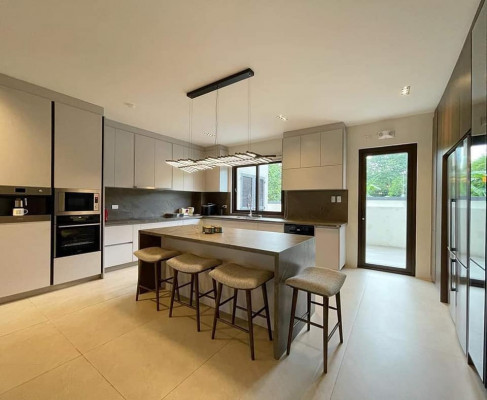 luxury House and lot Overlooking view all over Metro Manila