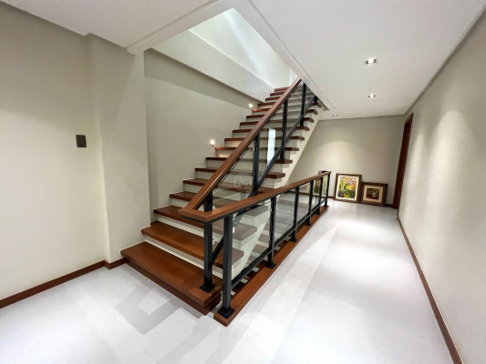 Enchanting Townhouse for Sale across Arca South
