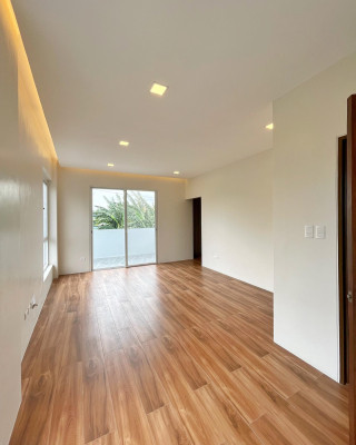 Brand New Modern Contemporary House for Sale in Greenwoods Executive Village