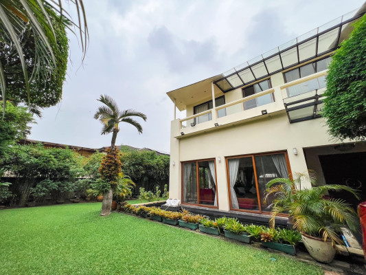 A Magnificent House and Lot for Sale in  Valle Verde, Pasig