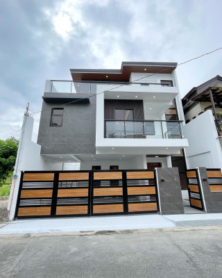 Beautiful Brand New 3-Storey House for Sale in Greenwoods