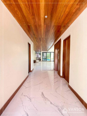 FOR SALE HOUSE AND LOT IN AYALA ALABANG VILLAGE